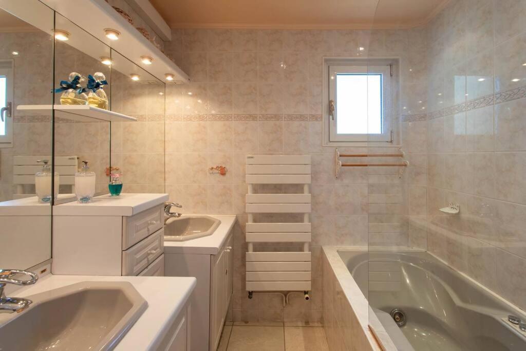 A6- 2 Bdr Incredible Sea View - Ac, Garage & Terrace Daire Antibes Dış mekan fotoğraf